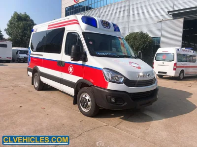 Chengli Marke 4X2 Dieselmotor Manuelles Stationstyp-Krankenwagenfahrzeug